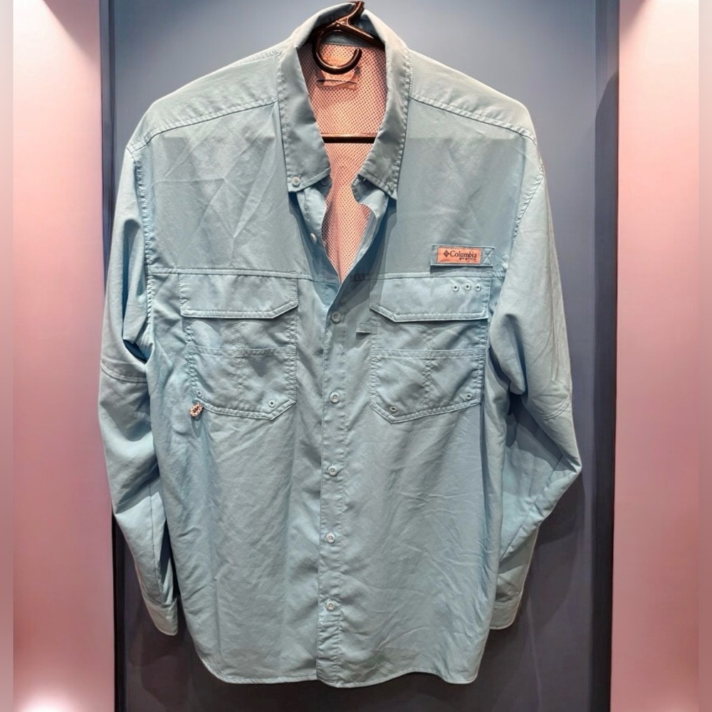 Columbia Light Blue Button-Up Shirt LARGE